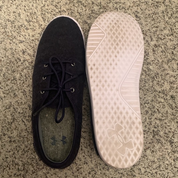 Blue Under Armor sneakers - Picture 3 of 6